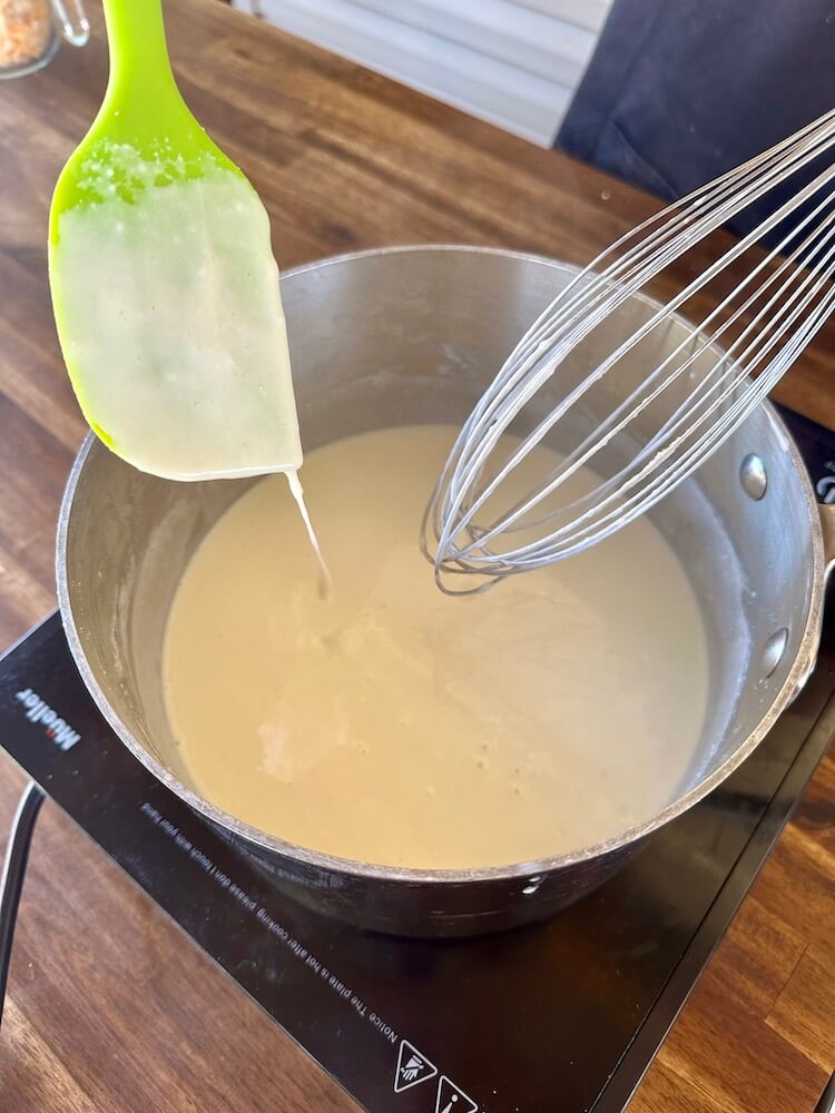 making a roux for mac and cheese