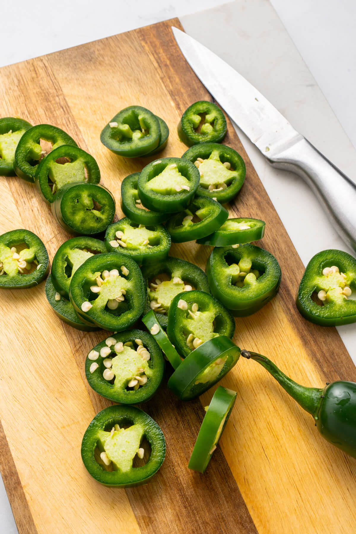 jalapeno slices about 1/4" thick
