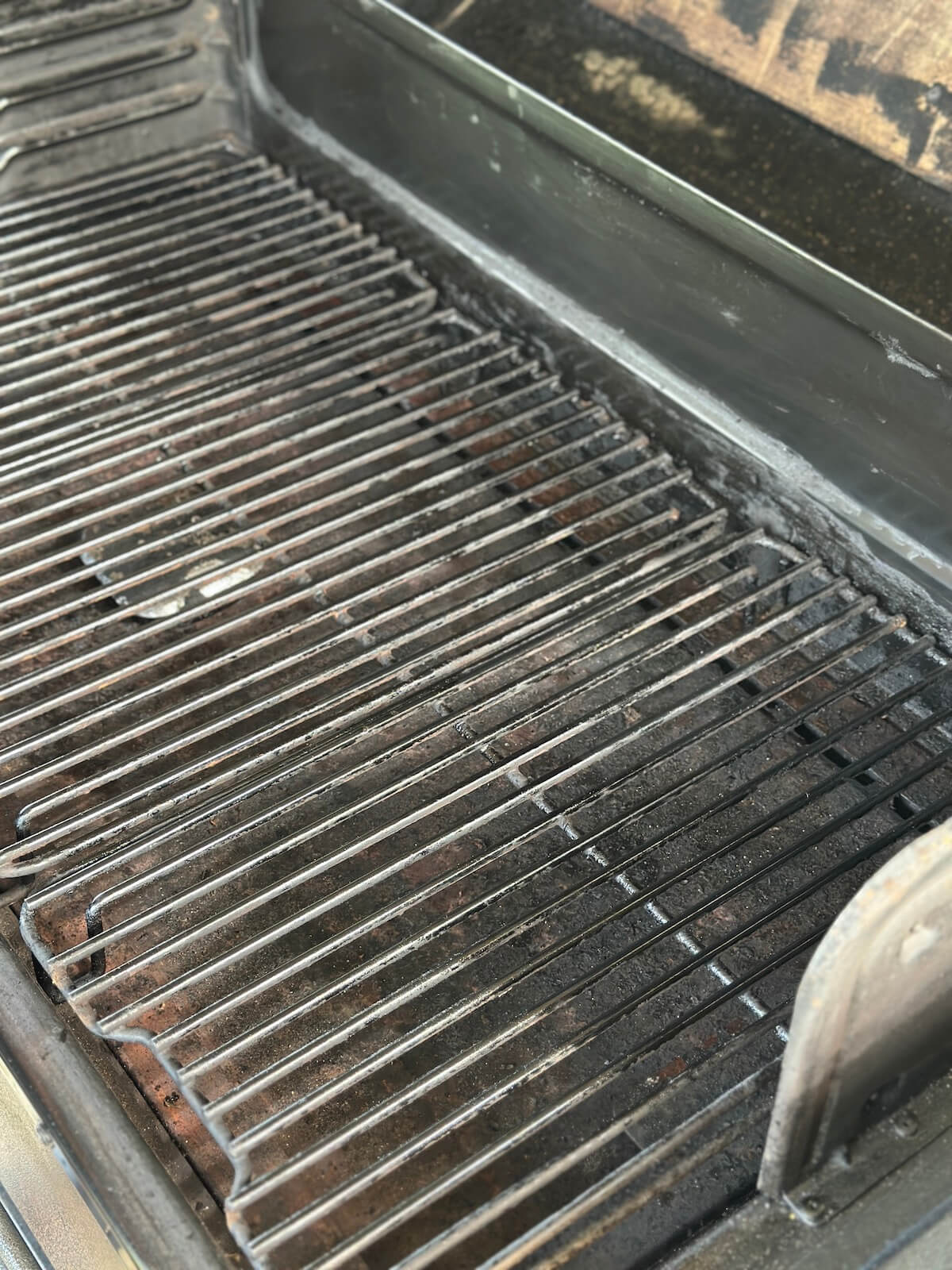 clean pellet grill grates